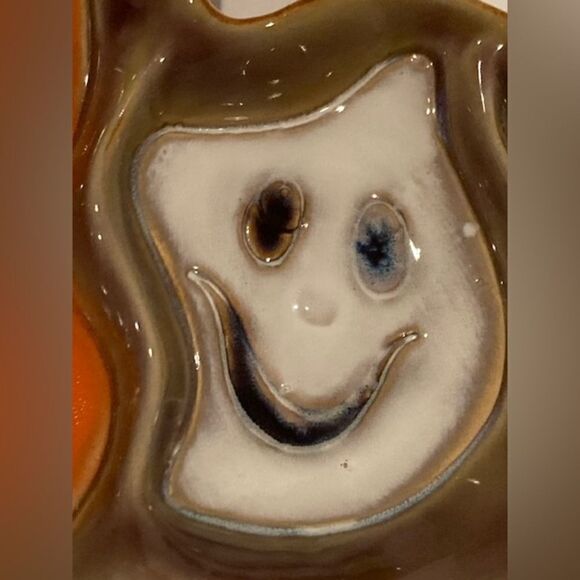 Halloween Ceramic Candy Dish with Divders Displaying Pumpkin, Ghost, and Cat - Picture 5 of 10